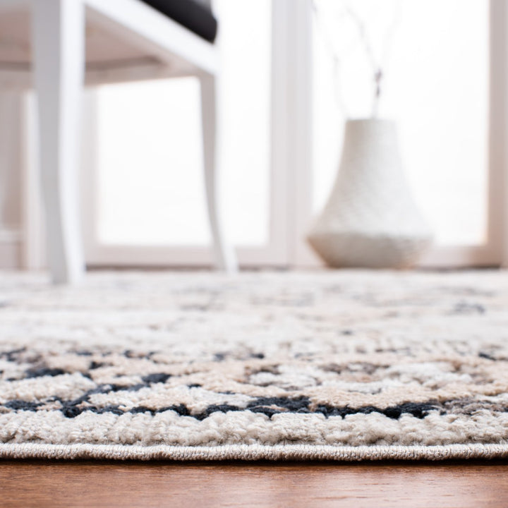 SAFAVIEH Mayflower Collection MAY293B Beige / Grey Rug Image 8