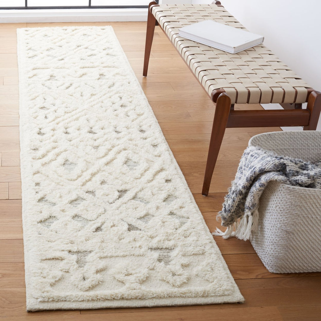 SAFAVIEH Metro MET110A Handmade Ivory / Grey Rug Image 3