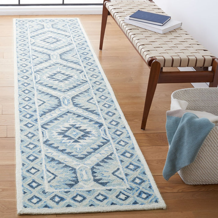 SAFAVIEH Metro MET123M Handmade Blue / Ivory Rug Image 3