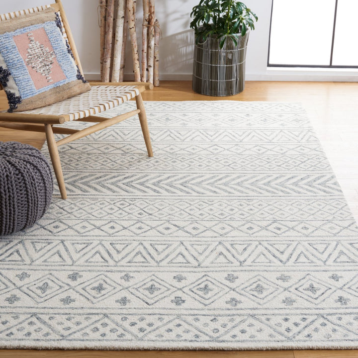 SAFAVIEH Metro MET353F Handmade Ivory / Grey Rug Image 1