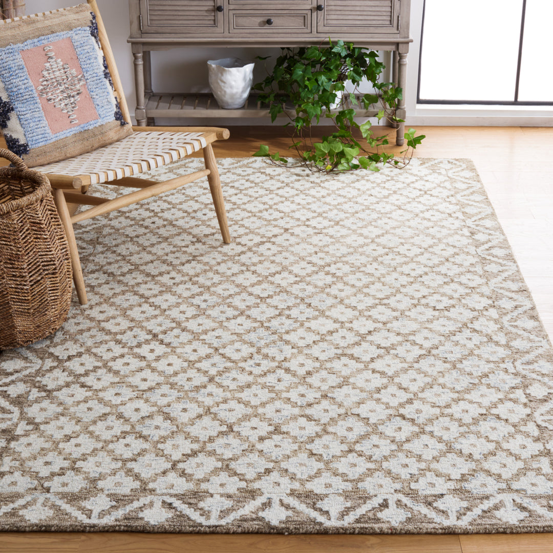 SAFAVIEH Metro MET357W Handmade Beige / Sage Rug Image 1