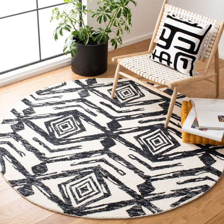 SAFAVIEH Metro MET402Z Handmade Black / Ivory Rug Image 3