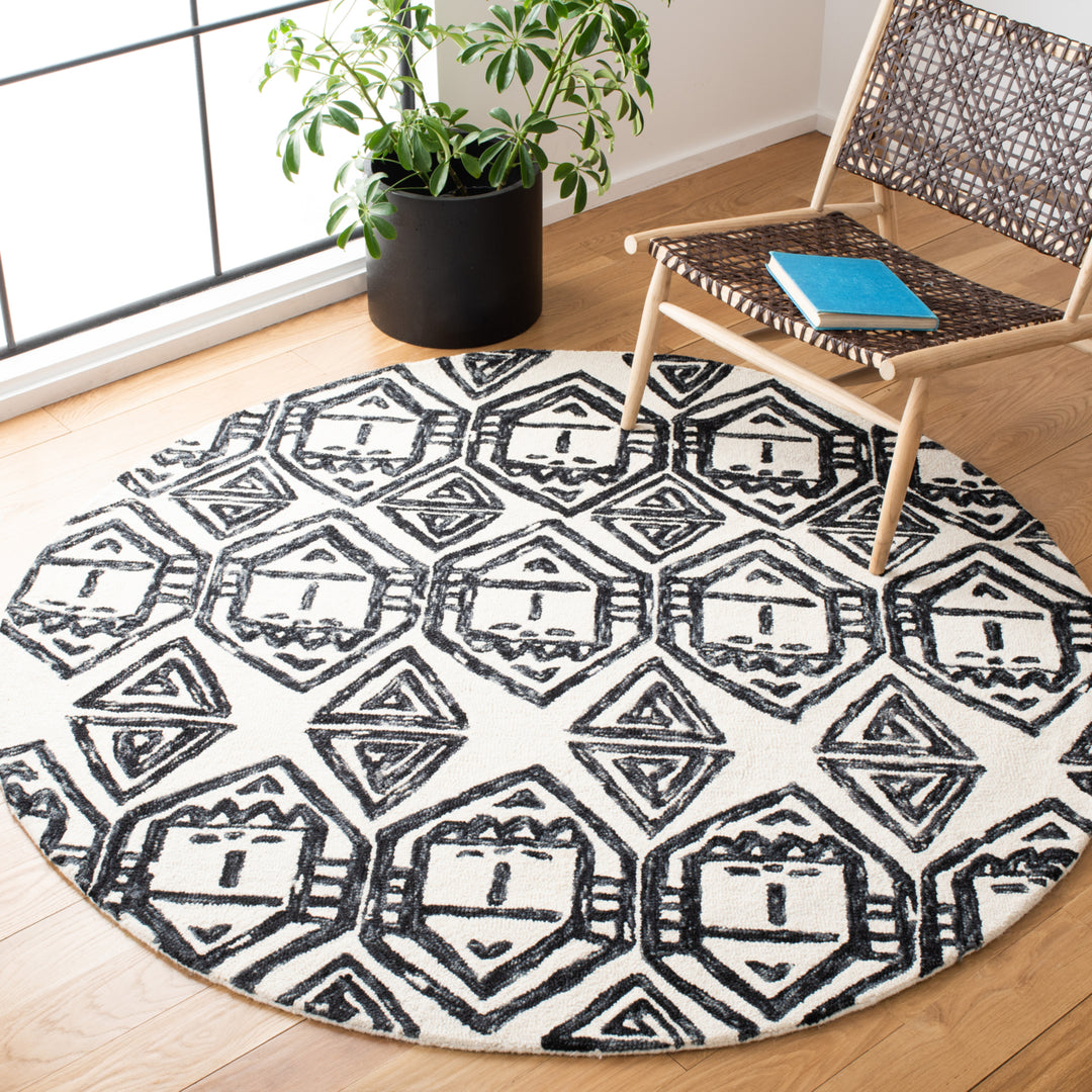 SAFAVIEH Metro MET404Z Handmade Black / Ivory Rug Image 2