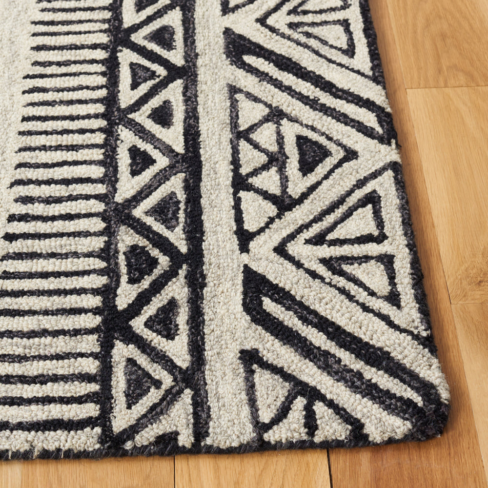 SAFAVIEH Metro MET452Z Handmade Black / Beige Rug Image 2