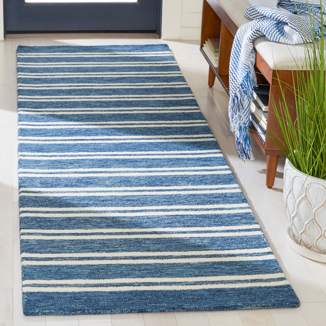 SAFAVIEH Metro MET604M Handmade Blue / Ivory Rug Image 2