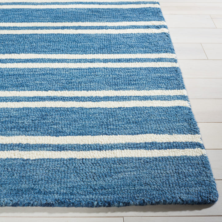 SAFAVIEH Metro MET604M Handmade Blue / Ivory Rug Image 5