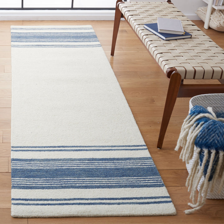 SAFAVIEH Metro MET608A Handmade Ivory / Blue Rug Image 2