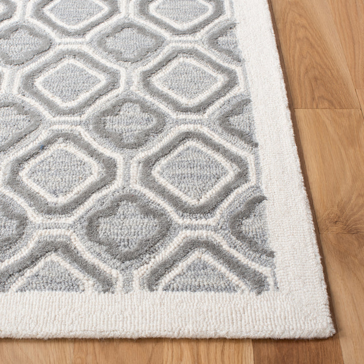 SAFAVIEH Metro MET701A Handmade Ivory / Grey Rug Image 7