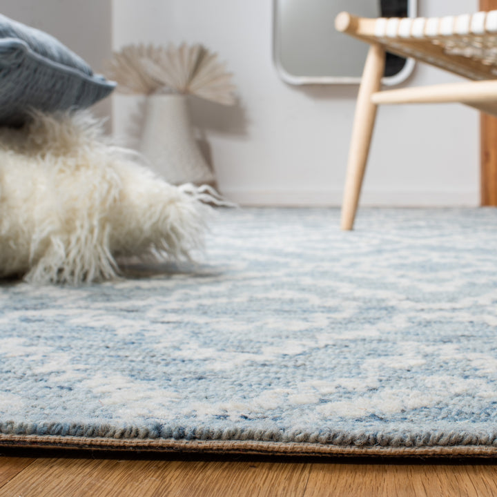 SAFAVIEH Metro MET801M Handmade Natural / Blue Rug Image 8