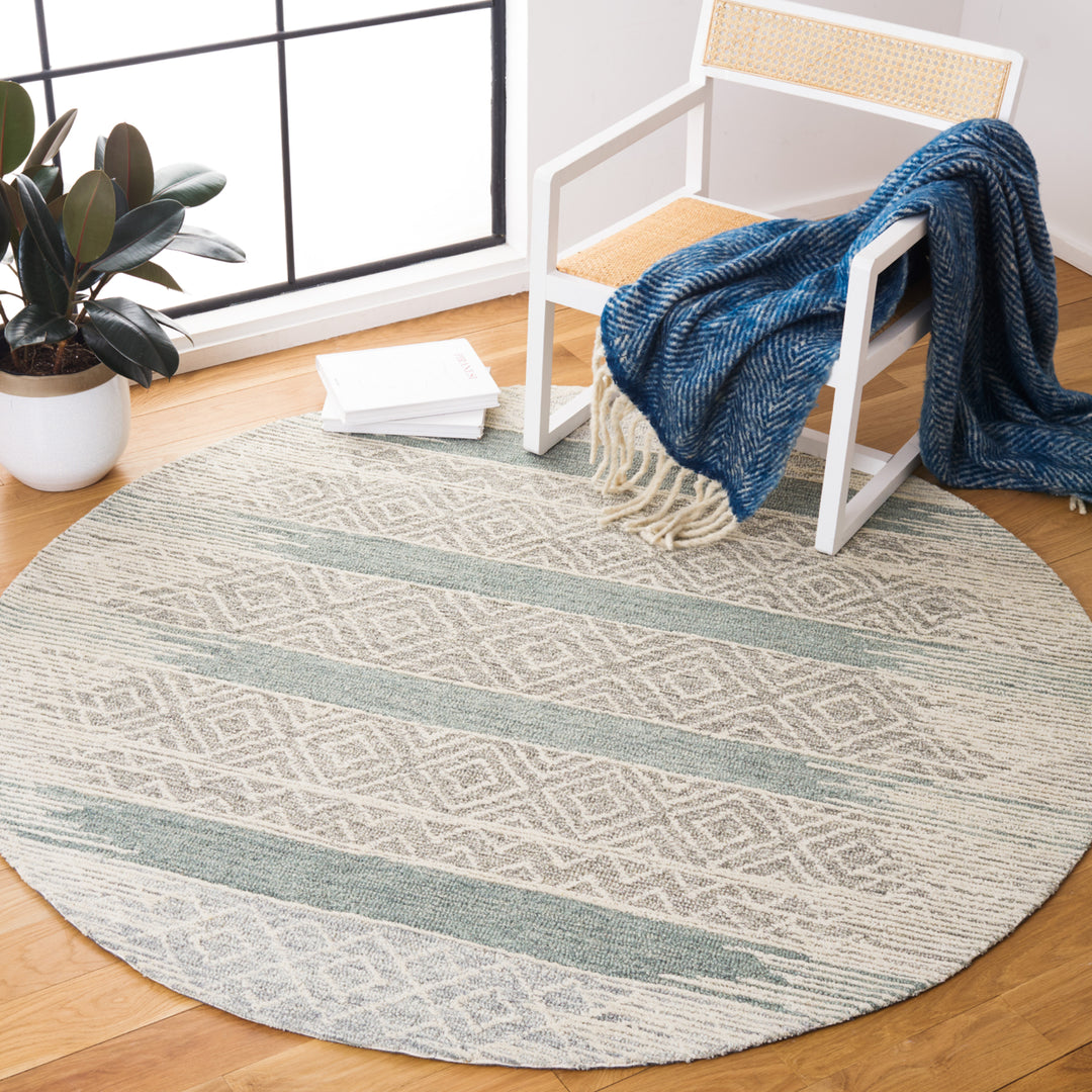 SAFAVIEH Metro MET804F Handmade Natural / Light Grey Rug Image 2