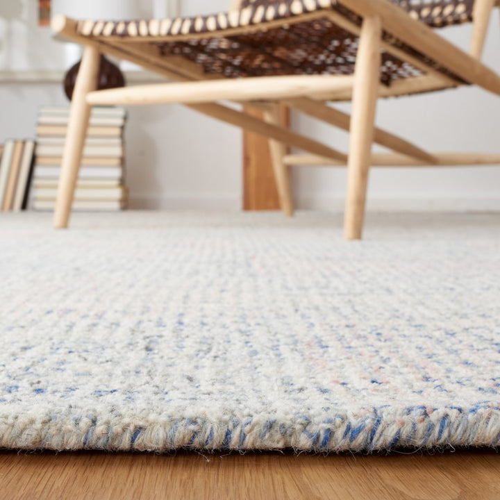 SAFAVIEH Metro MET909M Handmade Blue / Ivory Rug Image 8