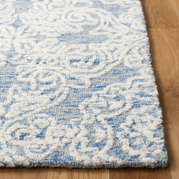 SAFAVIEH Metro MET997M Handmade Blue / Ivory Rug Image 6