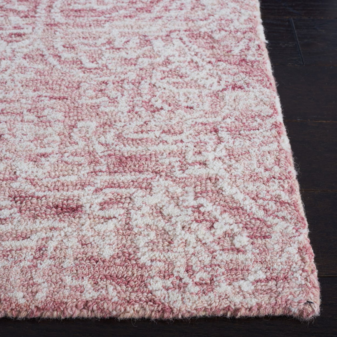 SAFAVIEH Metro MET998U Handmade Pink / Ivory Rug Image 7