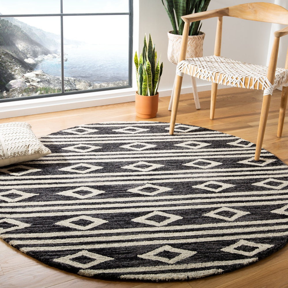 SAFAVIEH Micro-Loop MLP153H Charcoal / Ivory Rug Image 2