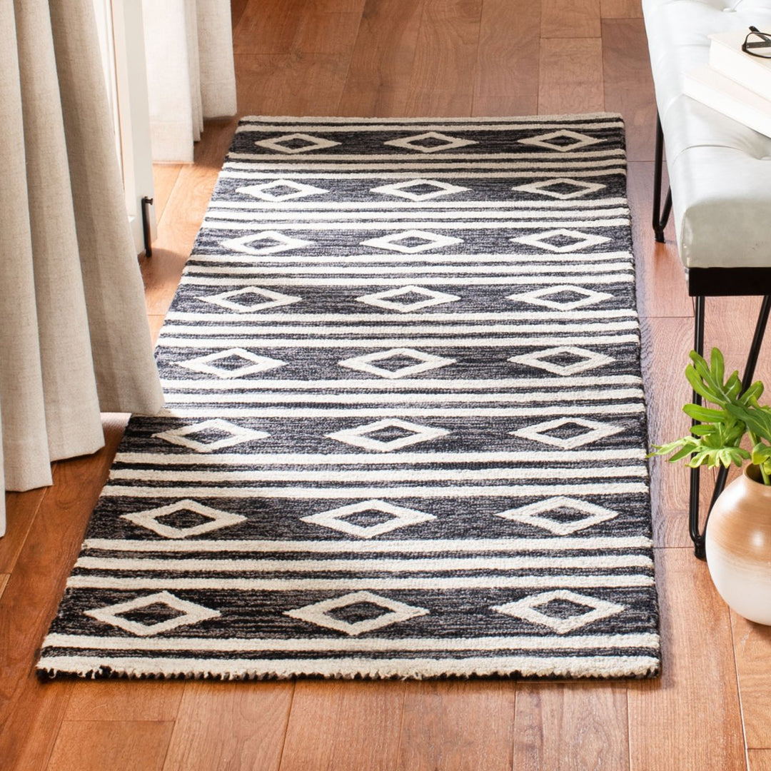 SAFAVIEH Micro-Loop MLP153H Charcoal / Ivory Rug Image 3