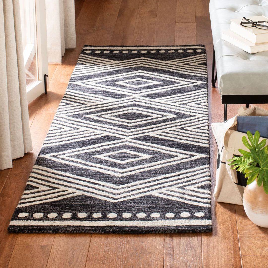 SAFAVIEH Micro-Loop MLP156H Charcoal / Ivory Rug Image 3