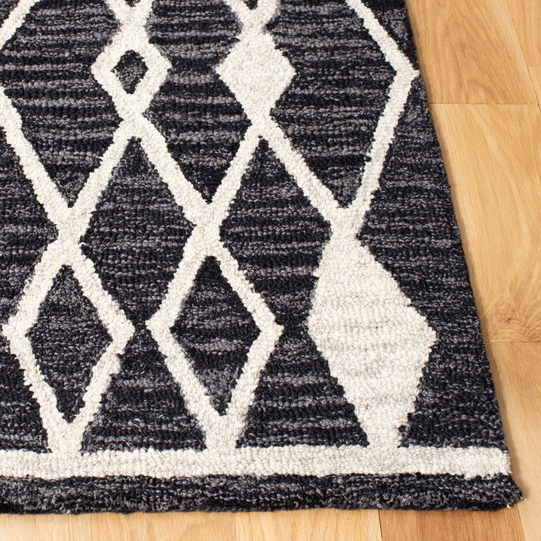 SAFAVIEH Micro-Loop MLP157H Charcoal / Ivory Rug Image 7