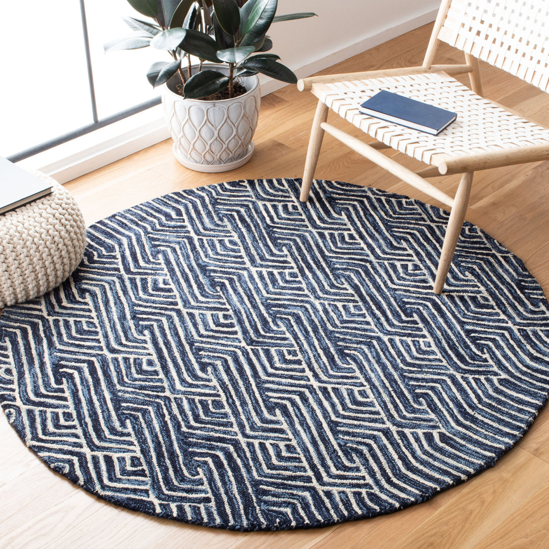 SAFAVIEH Micro-Loop MLP175M Dark Blue / Ivory Rug Image 8