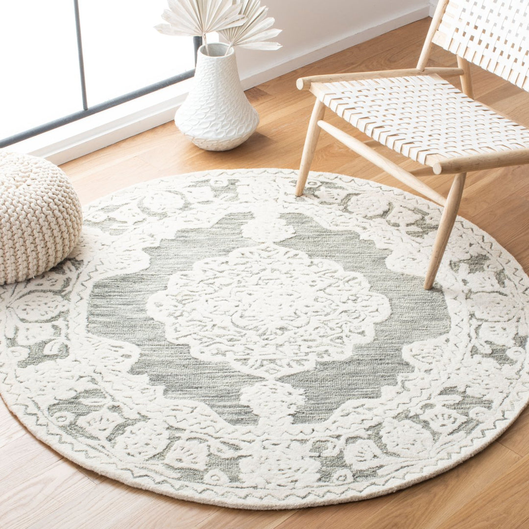 SAFAVIEH Micro-Loop MLP275F Handmade Grey / Ivory Rug Image 2