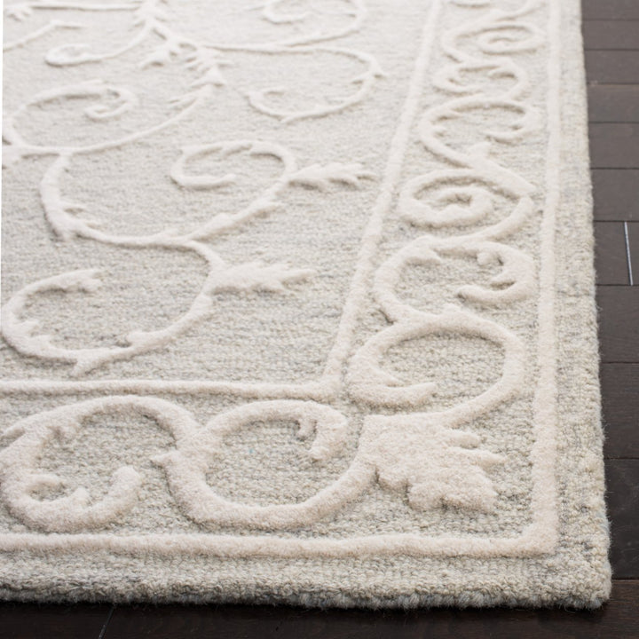 SAFAVIEH Micro-Loop MLP507F Light Grey / Ivory Rug Image 10