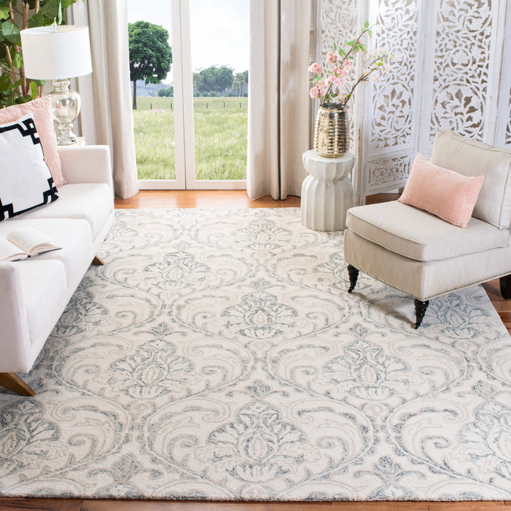 SAFAVIEH Micro-Loop MLP532F Handmade Ivory / Grey Rug Image 1