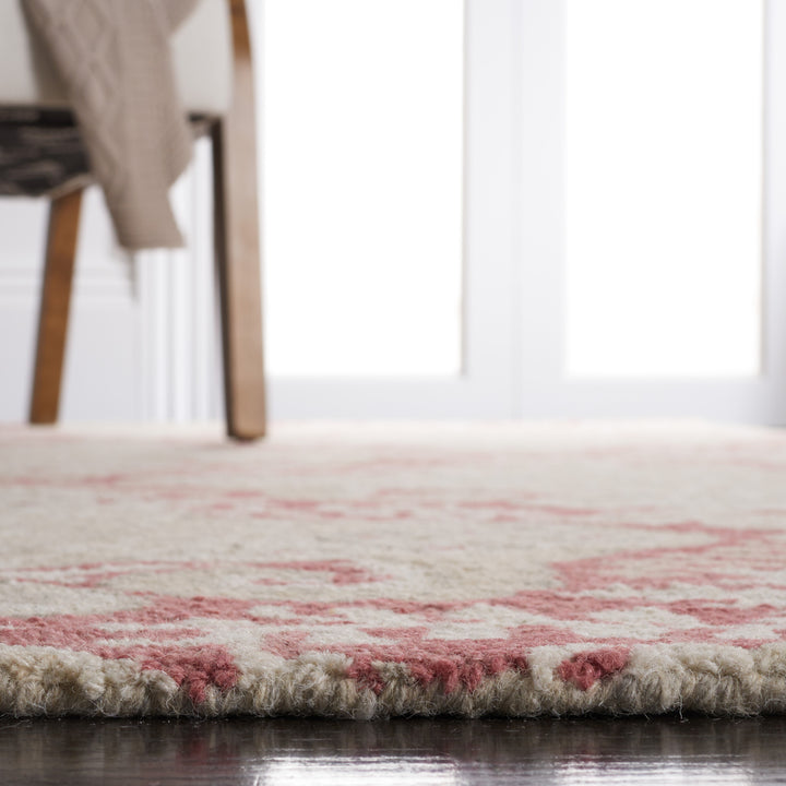 SAFAVIEH Micro-Loop MLP539U Handmade Pink / Beige Rug Image 11