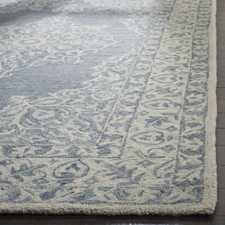 SAFAVIEH Micro-Loop MLP604M Blue / Light Blue Rug Image 7