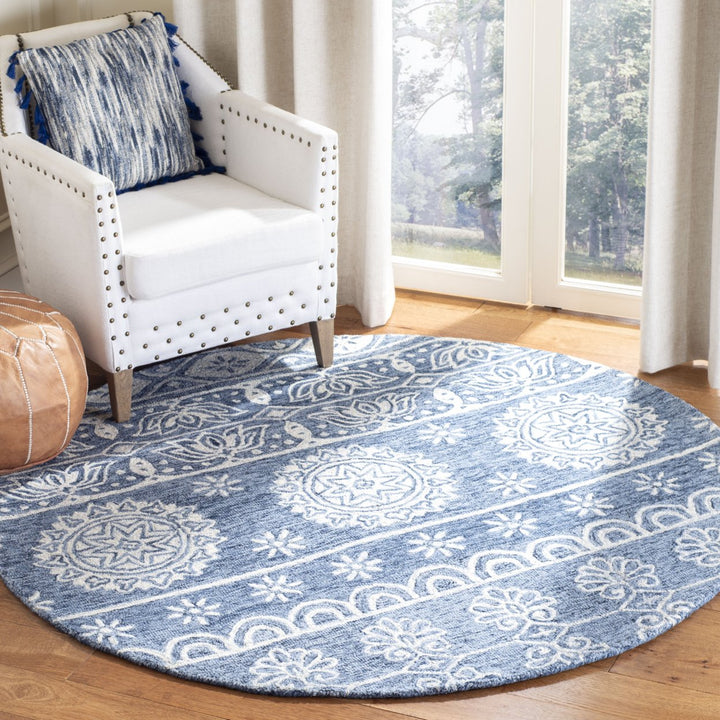 SAFAVIEH Micro-Loop MLP607M Handmade Blue / Ivory Rug Image 2