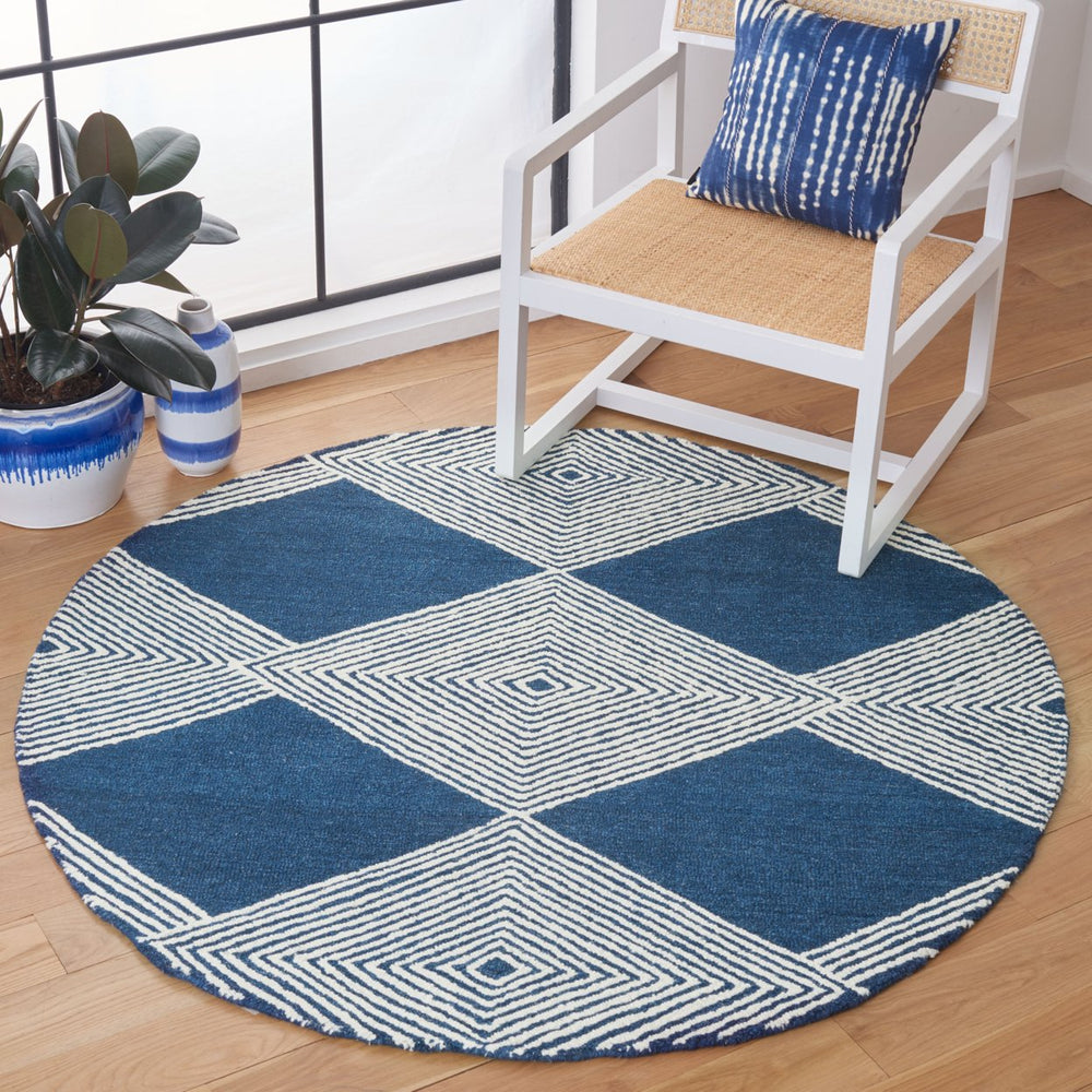 SAFAVIEH Micro-Loop MLP618N Handmade Navy / Ivory Rug Image 2