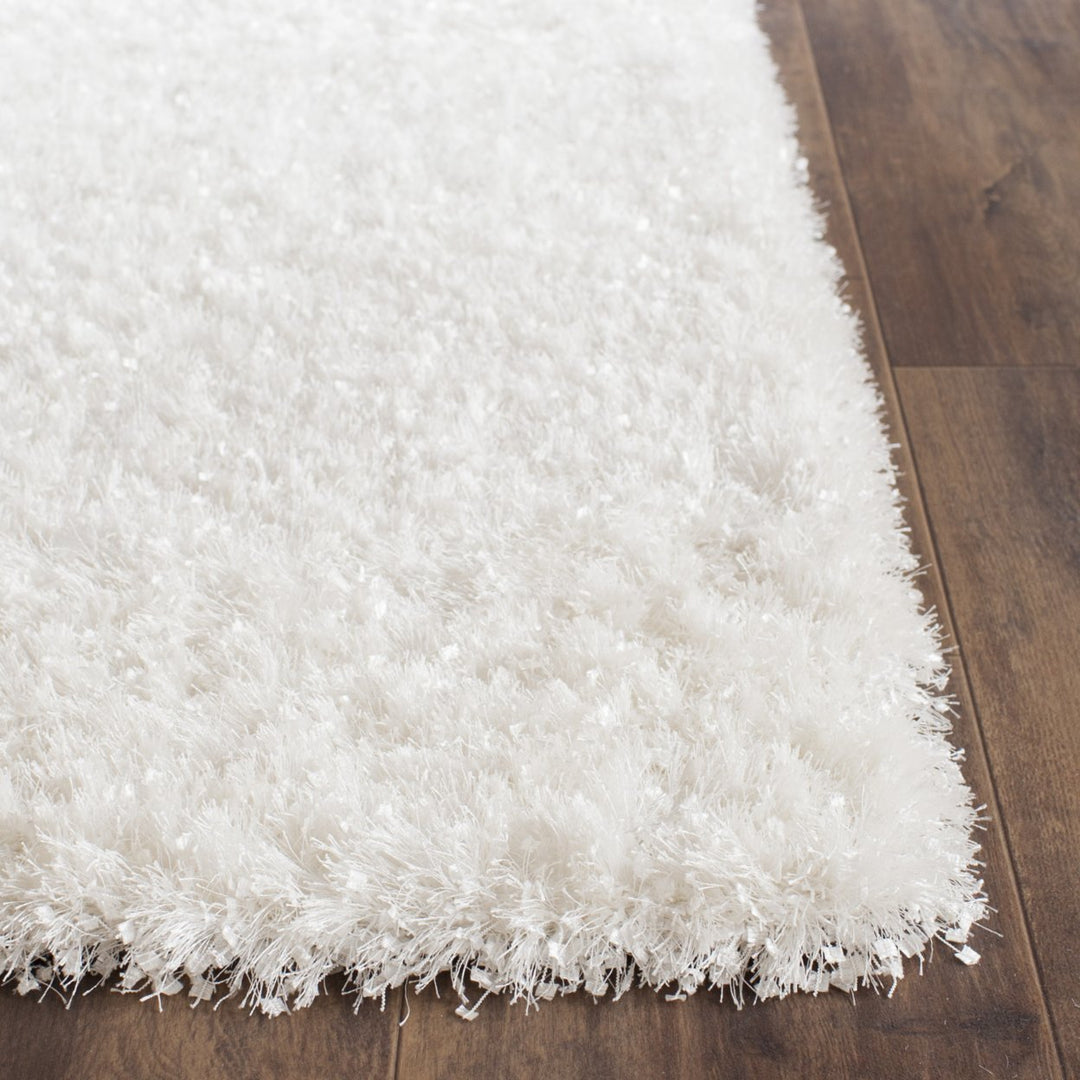 SAFAVIEH Malibu Shag MLS431W Handmade White Rug Image 6