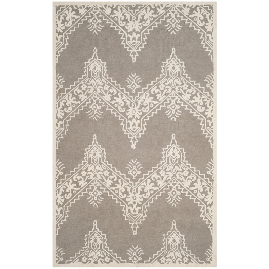 SAFAVIEH Manchester MNH523A Grey / Ivory Rug Image 4