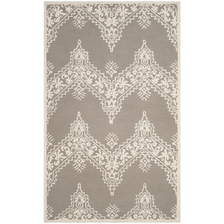 SAFAVIEH Manchester MNH523A Grey / Ivory Rug Image 1