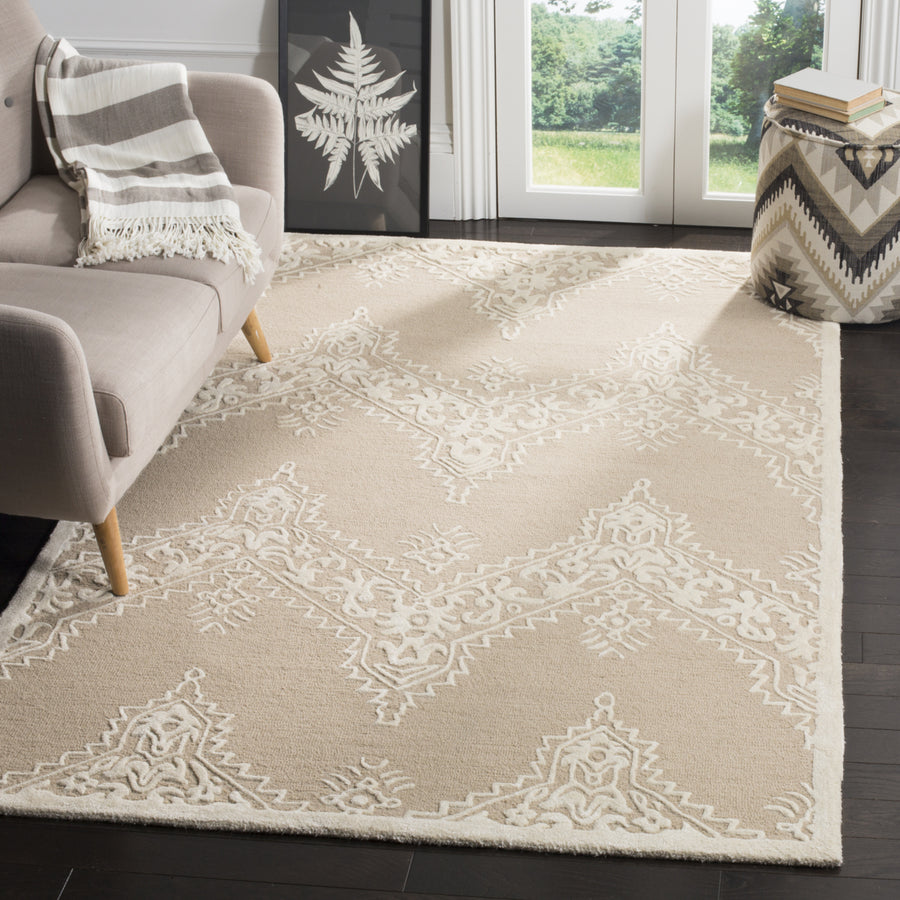 SAFAVIEH Manchester MNH523B Beige / Ivory Rug Image 1