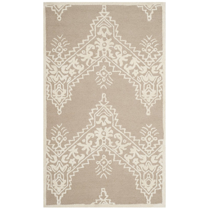 SAFAVIEH Manchester MNH523B Beige / Ivory Rug Image 1