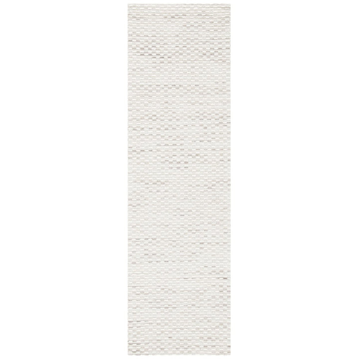 SAFAVIEH Marbella Collection MRB158B Handwoven Beige Rug Image 3