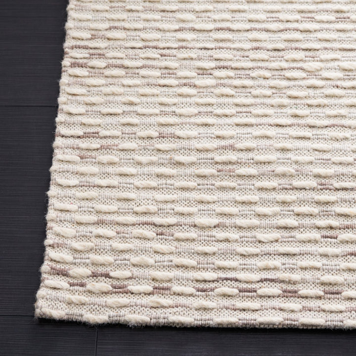 SAFAVIEH Marbella Collection MRB158B Handwoven Beige Rug Image 4