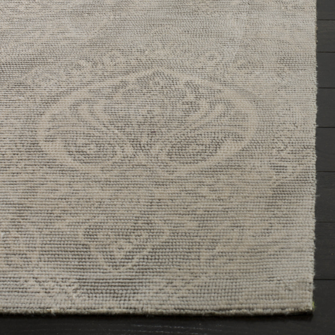 SAFAVIEH Marbella MRB405E Handmade Taupe / Ivory Rug Image 4