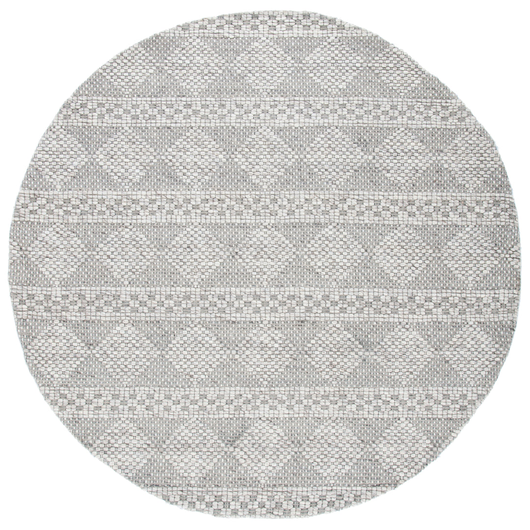 SAFAVIEH Marbella Collection MRB552B Beige / Grey Rug Image 6