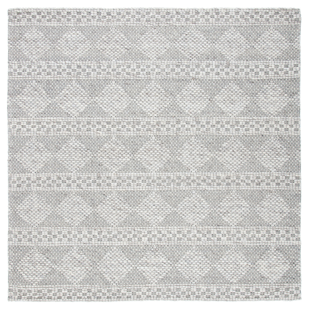 SAFAVIEH Marbella Collection MRB552B Beige / Grey Rug Image 7