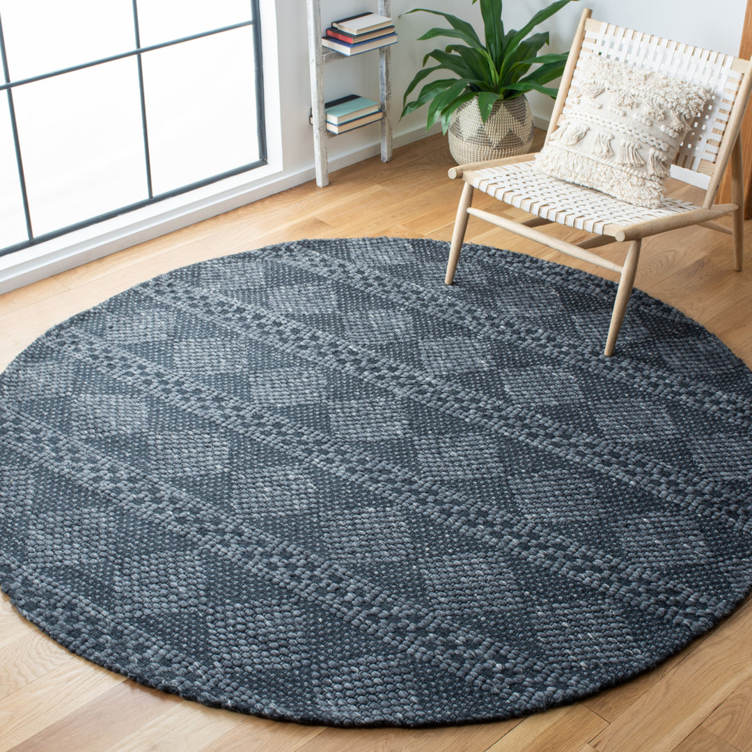 SAFAVIEH Marbella Collection MRB552H Charcoal Rug Image 2