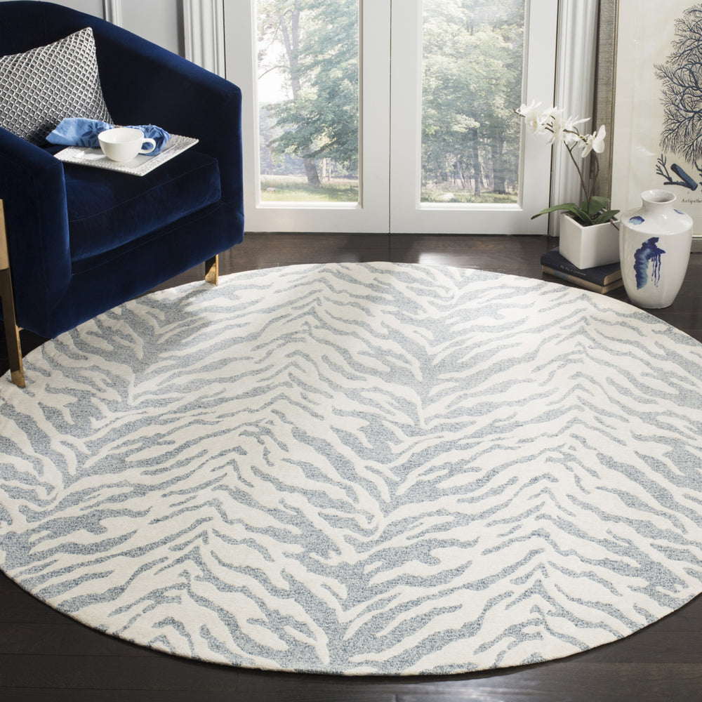 SAFAVIEH Marbella MRB632C Handmade Blue / Ivory Rug Image 2