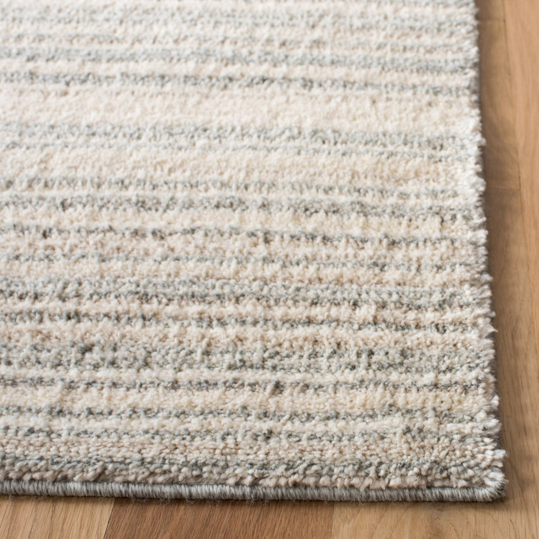 SAFAVIEH Martha Stewart Lucia Shag MSR0787F Lt Grey/ White Rug Image 2