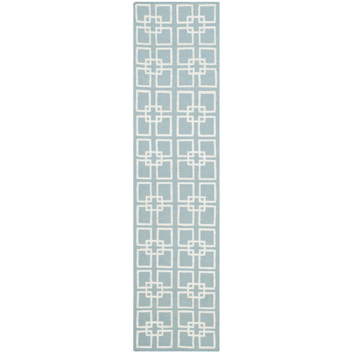 SAFAVIEH Martha Stewart MSR1151B Geyser Blue Rug Image 6