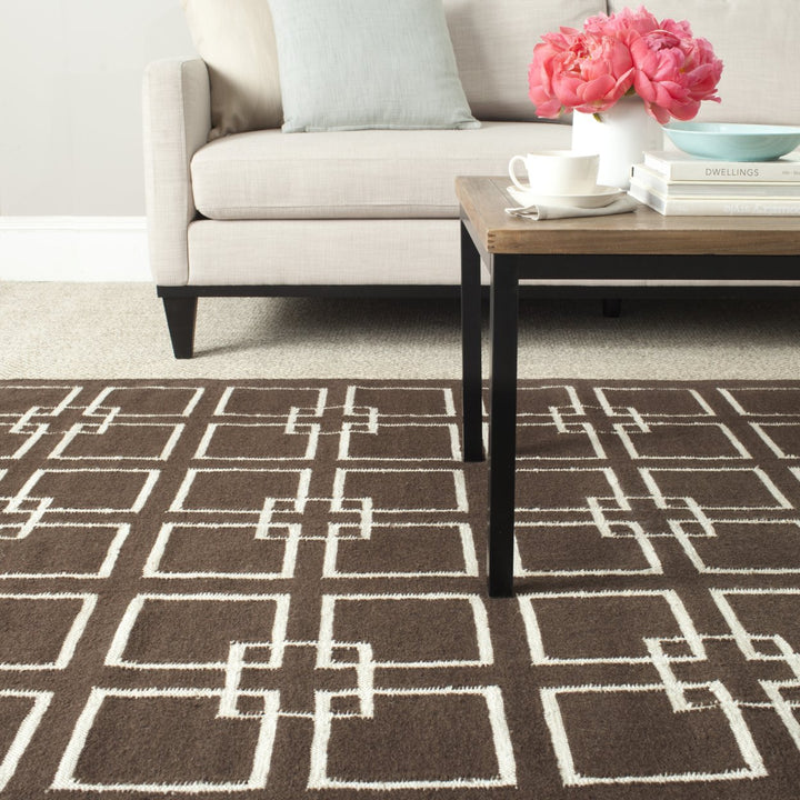 SAFAVIEH Martha Stewart MSR1151E Tilled Soil Brown Rug Image 1