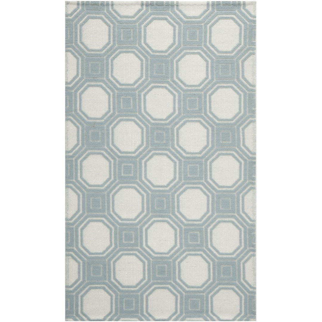 SAFAVIEH Martha Stewart MSR2554B Ivory / Light Blue Rug Image 1