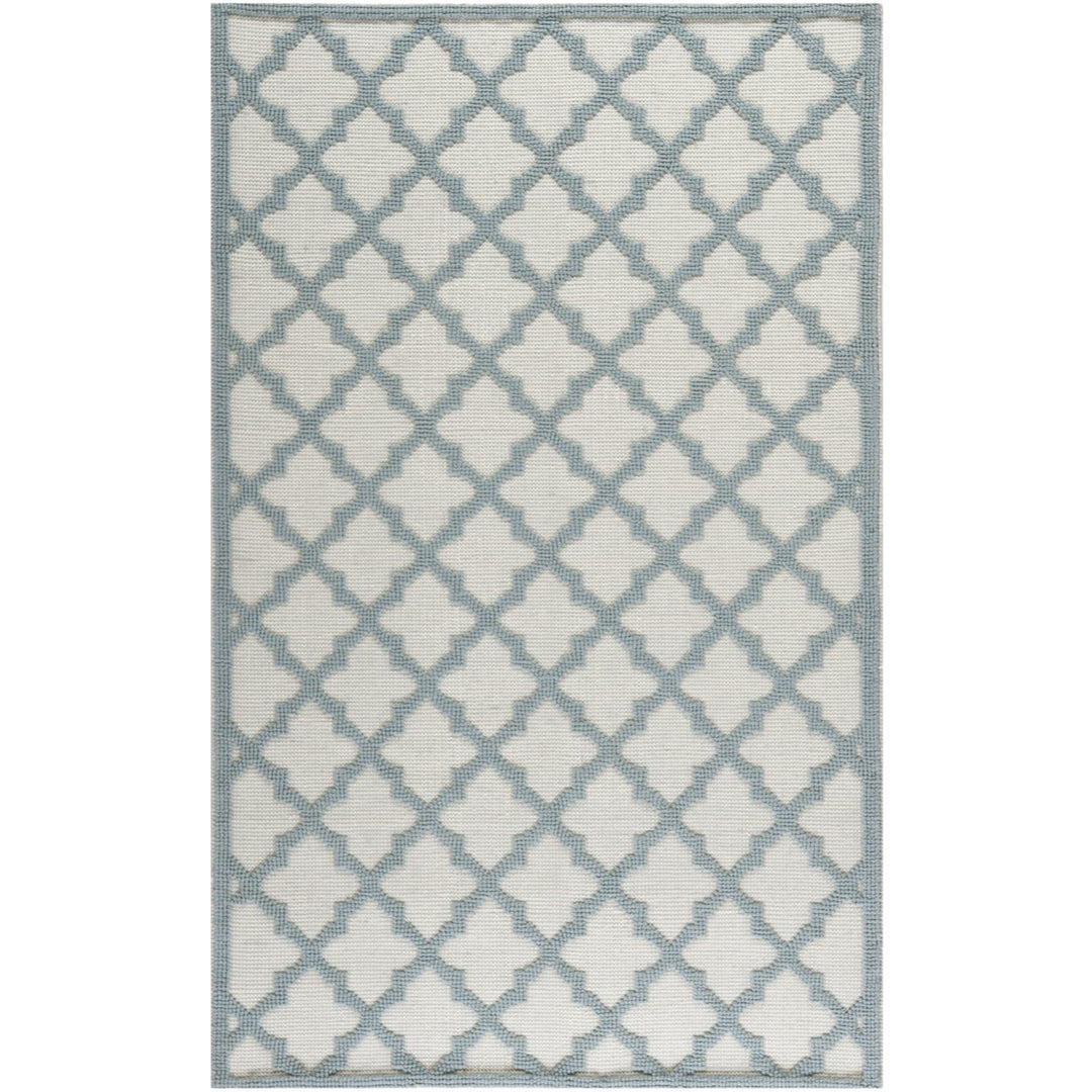 SAFAVIEH Martha Stewart MSR2552B Ivory / Light Blue Rug Image 4