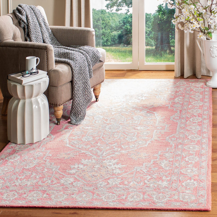 SAFAVIEH Martha Stewart MSR3370U Pink / Ivory Rug Image 1