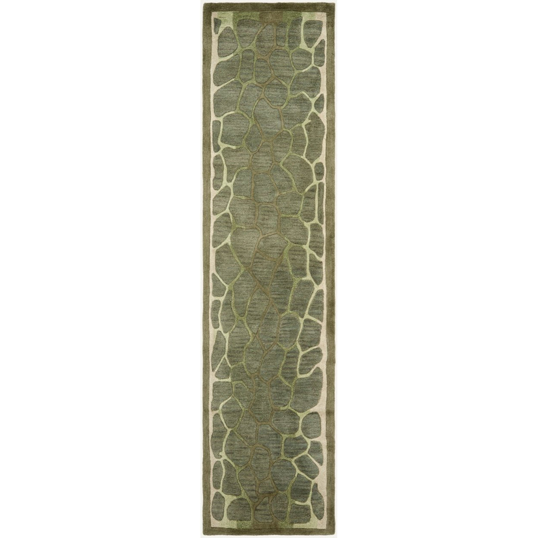 SAFAVIEH Martha Stewart MSR3615A Grassland Green Rug Image 4