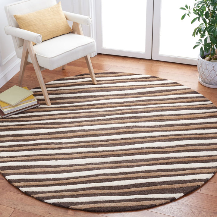 SAFAVIEH Martha Stewart MSR3619B Tilled Soil Brown Rug Image 2