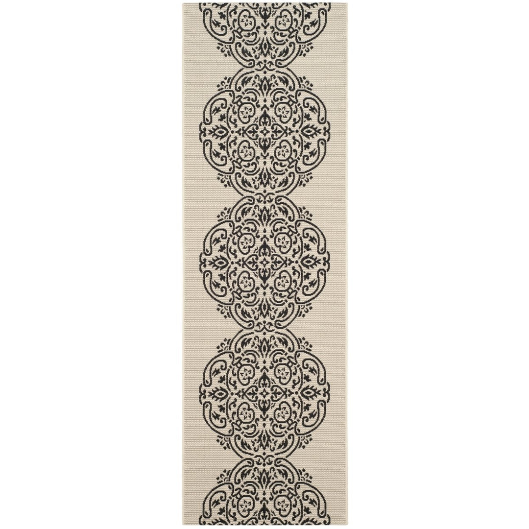 SAFAVIEH Martha Stewart MSR4230-256 Silhouette Rug Image 3